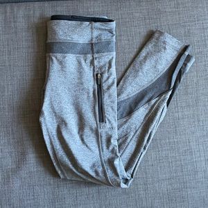 Lululemon gray Inspire Tight II leggings, size 4 (BARELY WORN)